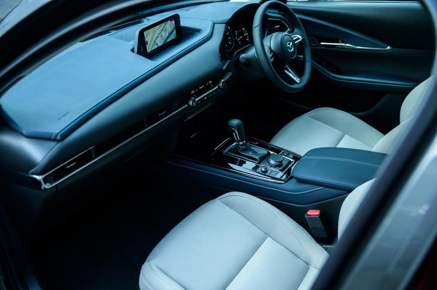 Интерьер Mazda CX-30 2019 года  (JP) (фото 29 из 37)